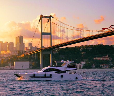 Tailored Experience by Private Yacht